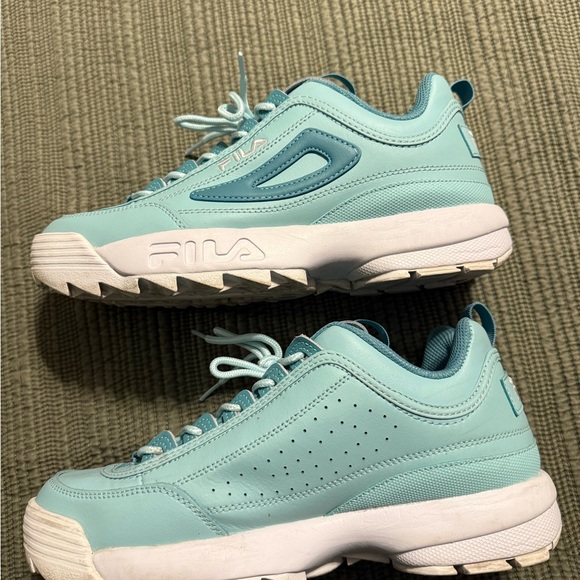 Fila Disruptor Sneakers. Used in “Like New” condition - Picture 4 of 10